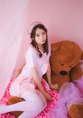 日韩偷拍美女露头_日韩成人在线
